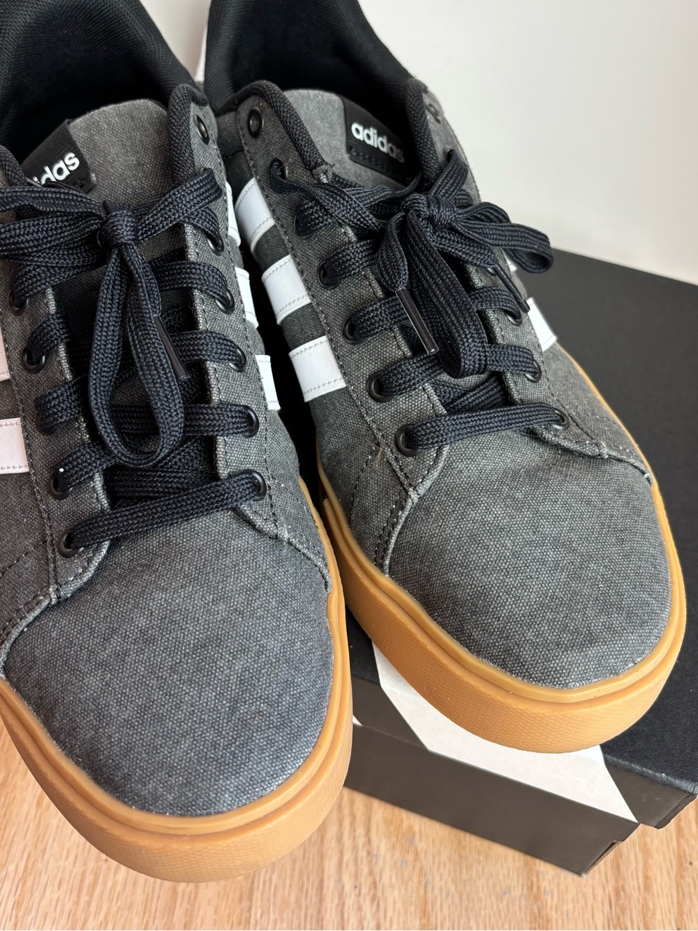 Adidas Daily 4.0 Shoes Core Black Cloud White Canvas Sneakers Shoes Men Size 9 - Picture 3 of 8